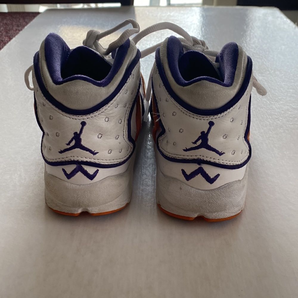 JORDAN Women’s White Leather Sneakers Size 7 - Picture 3 of 11